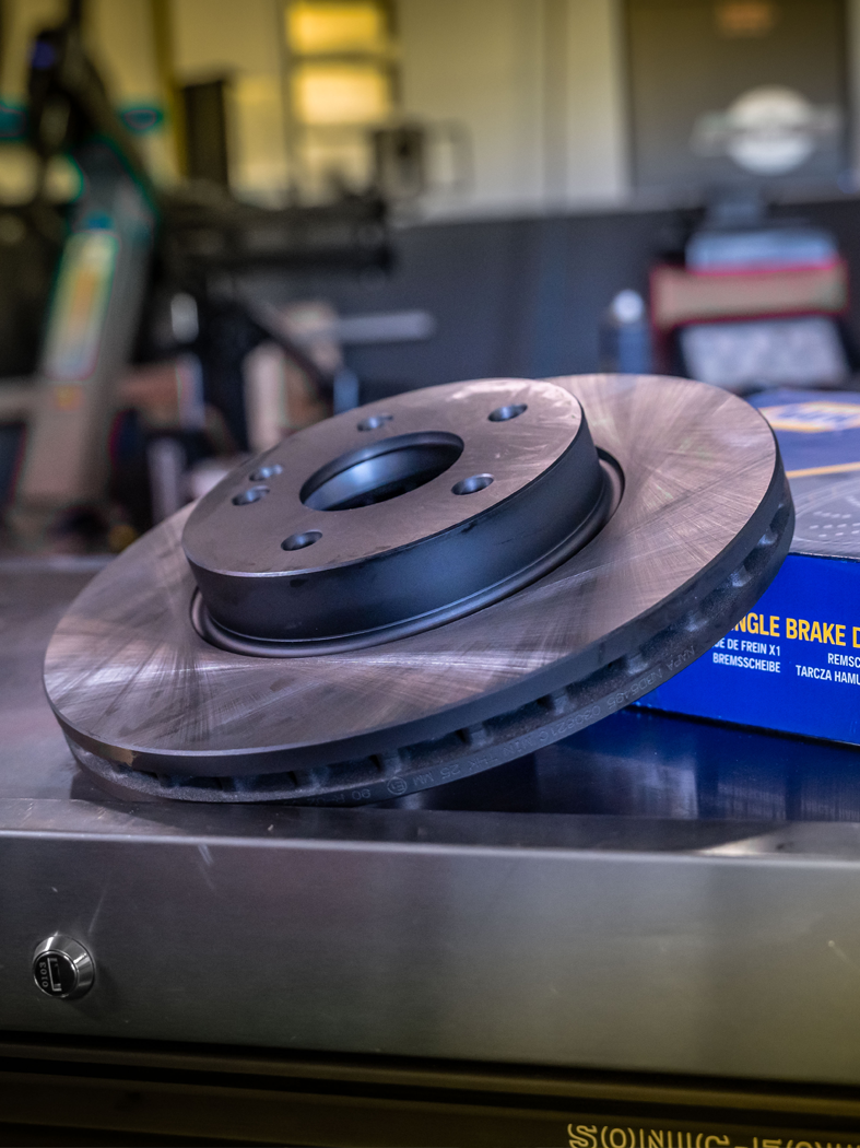 Remschijven afdraaien